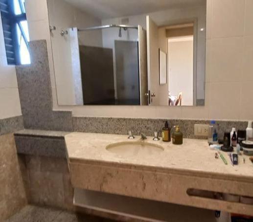 Apto-flat Privado Com Cozinha, Lavanderia, Banheiro Com Ducha E Garagem * Londrina